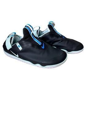 Nike Zoom Pulse Sneakers Men’s Shoes Comfort
Nurse Medical. Size 7.5
